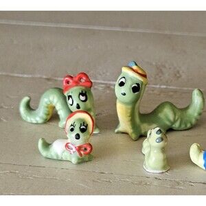 Josef Originals Green Inchworm Family Of 4 Miniature Figurines Anthropomorphic